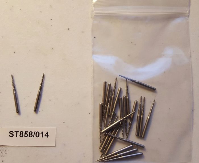 Боры стоматологические алмазные для турбинного наконечника производство США ST847-016, ST850KR18, ST858-014. Zooble.com.ua