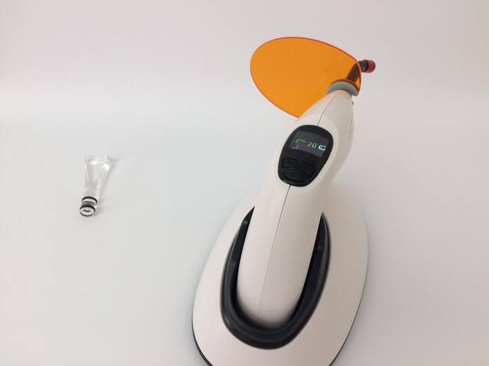 Фотополімерна лампа woodpecker led F із функцією відбілювання Zooble.com.ua