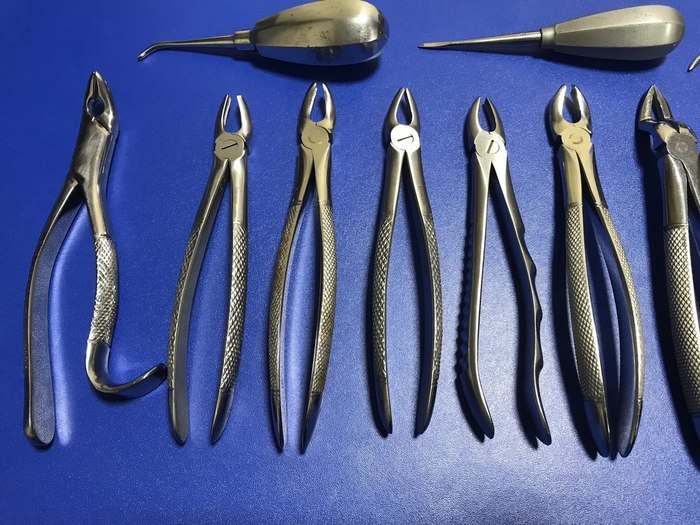 Інструмент хірургічний щипці. Ціна за 1шт. Zooble.com.ua