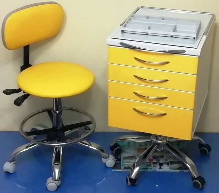 Медицинская мебель, стулья. Столики с доводчикими ширина 40-60см. Широкий выбор моделей расцветок. В наличии и под заказ Zooble.com.ua