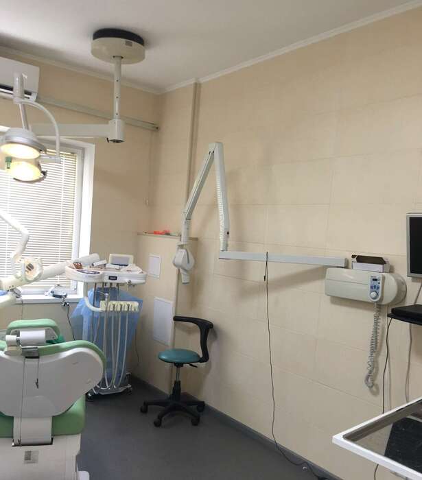 Оренда зміни в стоматологічних клініках м.Київ: Харківське шоссе 190 - 700грн/зміна; бульвар Перова 7 - 600грн/зміна. Zooble.com.ua