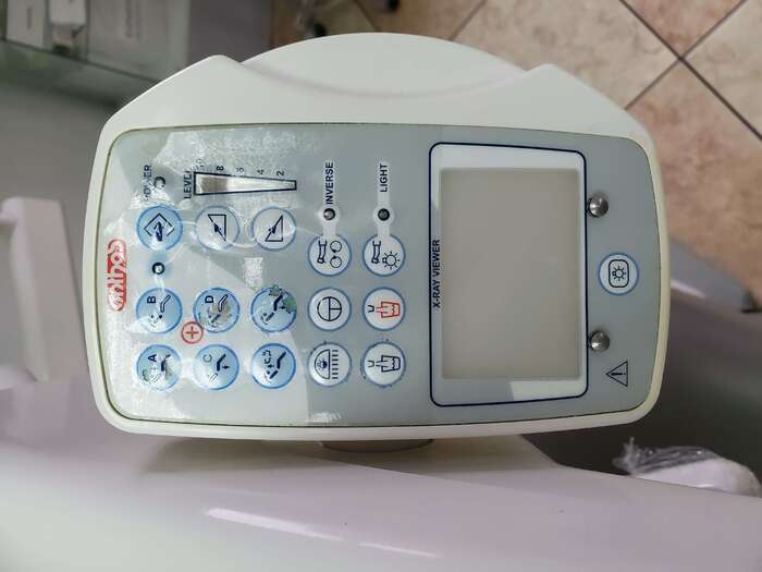 Продається стоматологічна установка AntoA 4 в робочому стані. +380509528025 Олег Степанович Zooble.com.ua