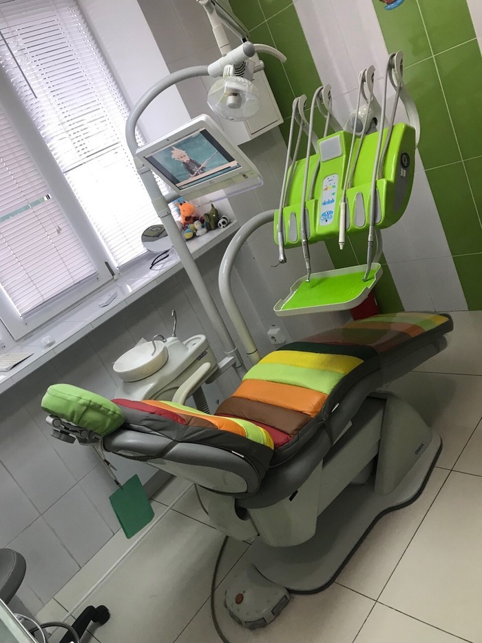 Продаж стоматологічної установки `GNATUS` (Бразилія), б/в, у гарному робочому стані. Zooble.com.ua