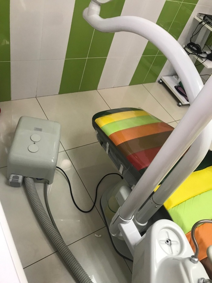 Продаж стоматологічної установки `GNATUS` (Бразилія), б/в, у гарному робочому стані. Zooble.com.ua