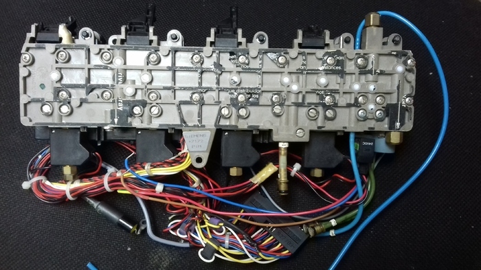 Продам блок інструментів (бутерброд), скалер з шлангом, корпус моторана Sirona E,C-1.все в ідеальному стані. Zooble.com.ua