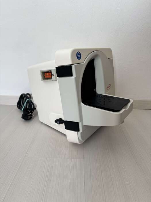 Продам трімер Renfert. Відмінний стан,як технічно так і візуально ,працював виключно в стоматологічному кабінеті. Zooble.com.ua