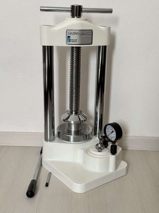 Продамнекористований гідравлічний прес . Стан нового,виробник-Німеччина Zooble.com.ua