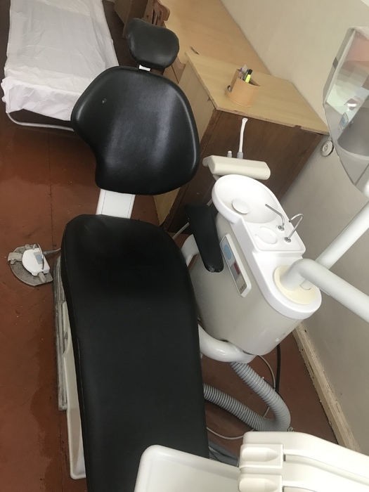 Продом стоматологічну установку Oms Linea100 в робочому стані Zooble.com.ua