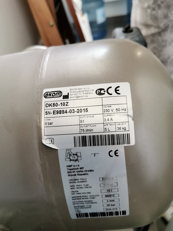 Sprzedam unity stern Weber, fotele pacjenta, kompresor, wstrzasarke, lampe polimeryzacyjna Zooble.com.ua