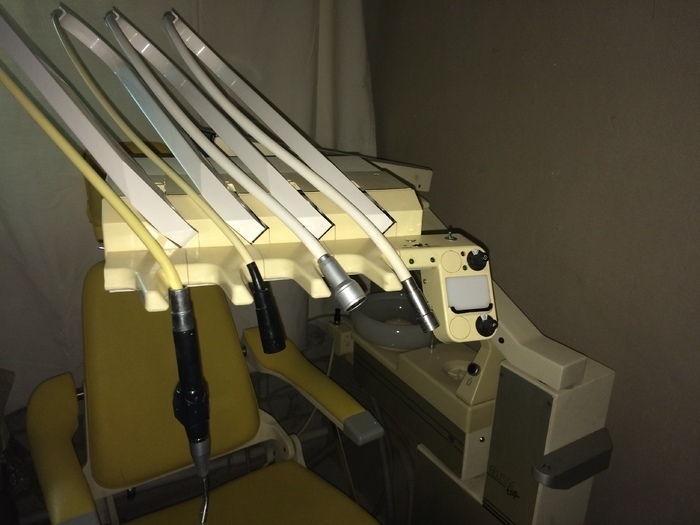 Стоматологическая машина Amaca и дентальный настенный рентген аппарат Zooble.com.ua