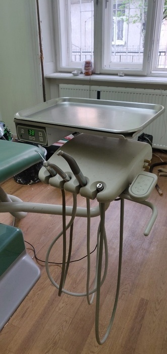 Стоматологическая установка A-Dec 3. с нижней подачей ...ПОТОЛОЧНЫЙ СВЕТИЛЬНИК. Zooble.com.ua