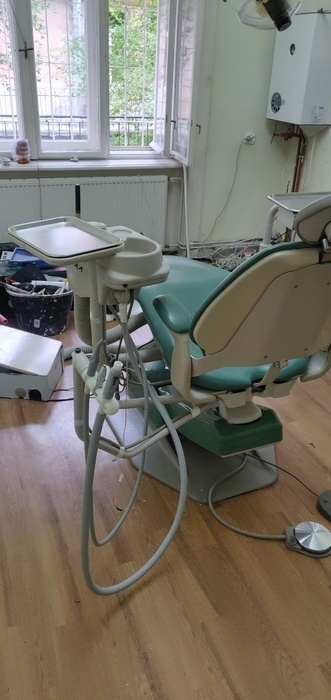 Стоматологическая установка A-Dec 3. с нижней подачей ...ПОТОЛОЧНЫЙ СВЕТИЛЬНИК. Zooble.com.ua