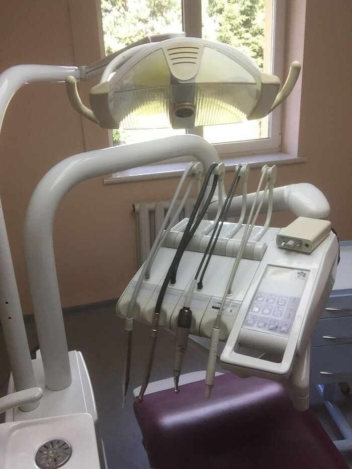 Стоматологічна установка Штерн Вебер. Щойно демонтована з прийому Zooble.com.ua
