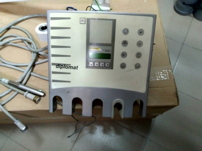 Стоматологічне обладнання. Поворотний (інструментальний ) столик установки Дипломат Zooble.com.ua