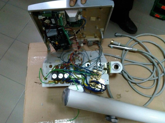 Стоматологічне обладнання. Поворотний (інструментальний ) столик установки Дипломат Zooble.com.ua