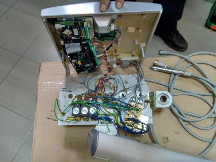 Стоматологічне обладнання. Поворотний (інструментальний ) столик установки Дипломат Zooble.com.ua