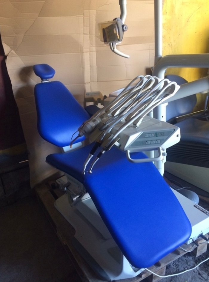 Установка стоматологiчна Planmeca. М/м KaVo. Сепаратор Cattani. Нова обшивка! В наявності Zooble.com.ua