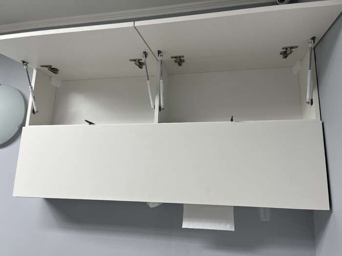 Виготовляю диспенсери для стоматологічних кабінетів.Розмір 1400*700*200. Ціна з доставкою та встановленням. Zooble.com.ua