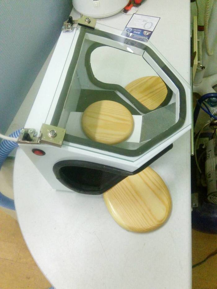 Вытяжка для зуботехнических работ с полировочный боксом, подставки для рук, модуль ВМ-1 (финагель) Zooble.com.ua