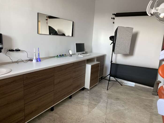 Здаємо в оренду стоматологічну клініку на 2 повноцінні кабінети, стерилізаційною, рецепцією. Zooble.com.ua