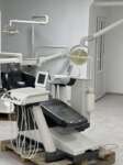 Стоматологічна установка Sirona C1+ Блок лікаря: - 2 мікромотори; - турбінний вивід; - скалер; - пістолет вода/повітря Zooble.com.ua
