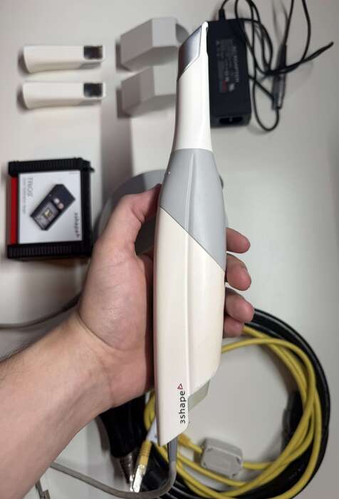 3Shape Trios в хорошому стані та комплекті як на фото, стоматологічний сканер, TG/Inst більше інформації! Zooble.com.ua