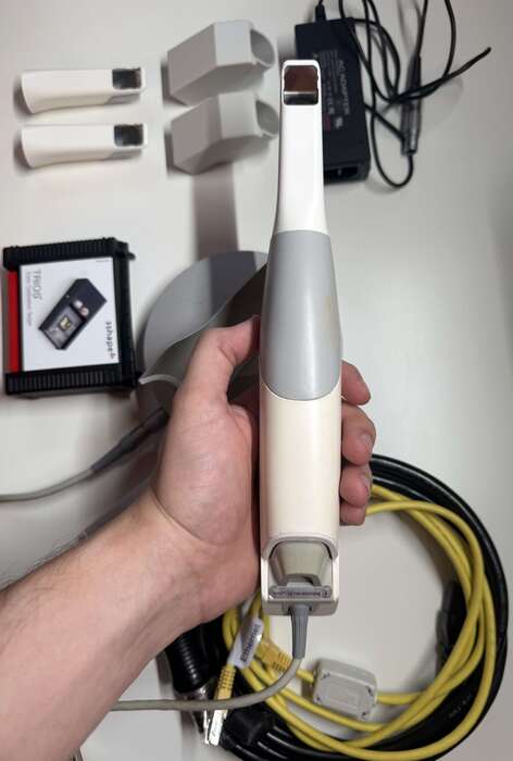 3Shape Trios в хорошому стані та комплекті як на фото, стоматологічний сканер, TG/Inst більше інформації! Zooble.com.ua