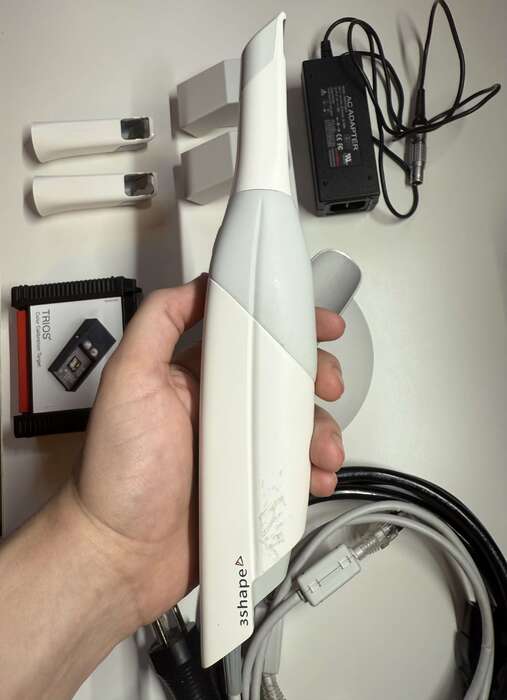 3Shape Trios 3 2022 року в хорошому стані та комплекті як на фото, стоматологічний сканер, TG/Inst більше інформації! Zooble.com.ua