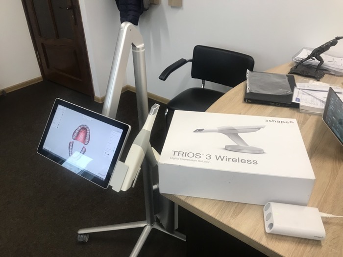 3Shape Trios 3 Wireless MOVE (безпровідний кольоровий інтраоральний сканер) Zooble.com.ua