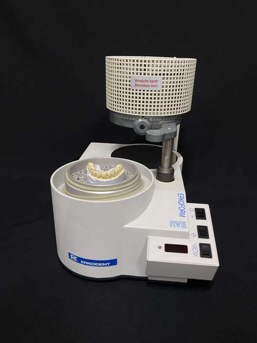 Апарат для виготовлення кап Erkodent Erkoform RVE Даємо в комплект пластини Стан - повністю технічно провірений Zooble.com.ua
