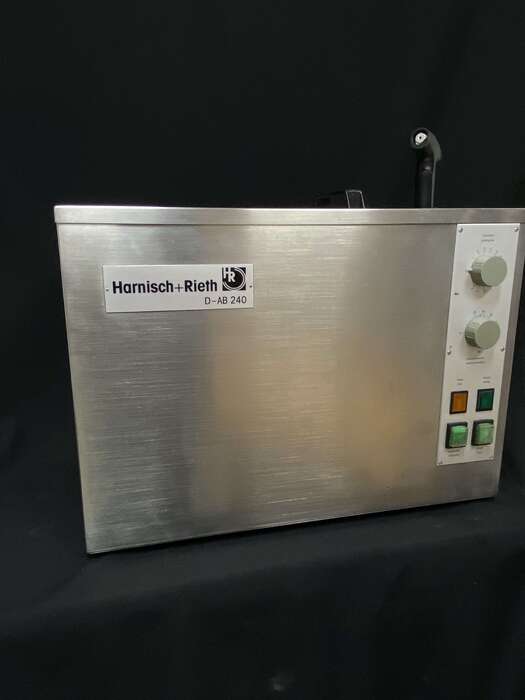 Апарат для виварювання воску в зуботехнічних лабораторіях Harnisch + Rieth D-AB 240 6 кюветних корзин 6 форсунок Zooble.com.ua