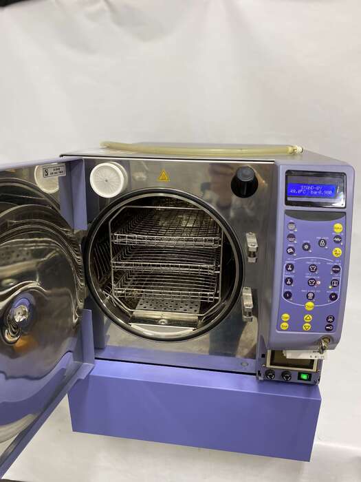 Автоклав Cominox SterilClave Клас - В Об єм- 24 л Стан - чудовий Гарантія - 3 місяці Ціна - 1000€ Zooble.com.ua