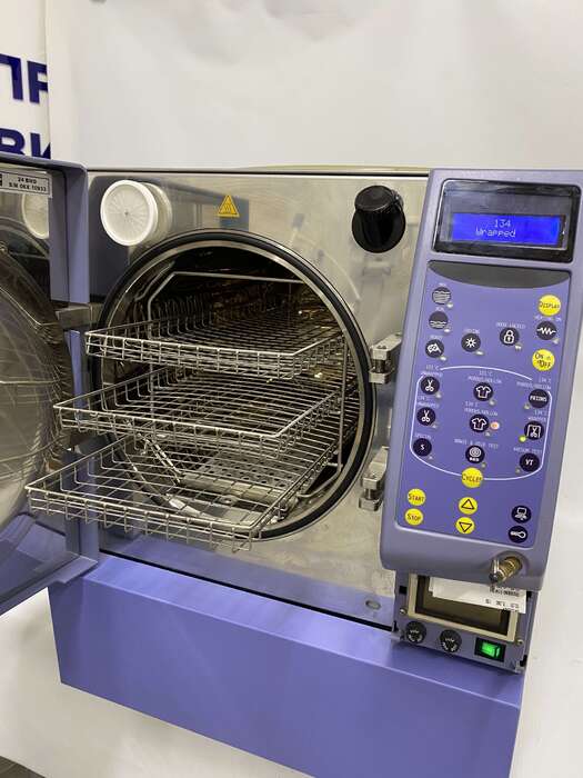 Автоклав Cominox SterilClave Клас - В Об єм- 24 л Стан - чудовий Гарантія - 3 місяці Ціна - 1000€ Zooble.com.ua