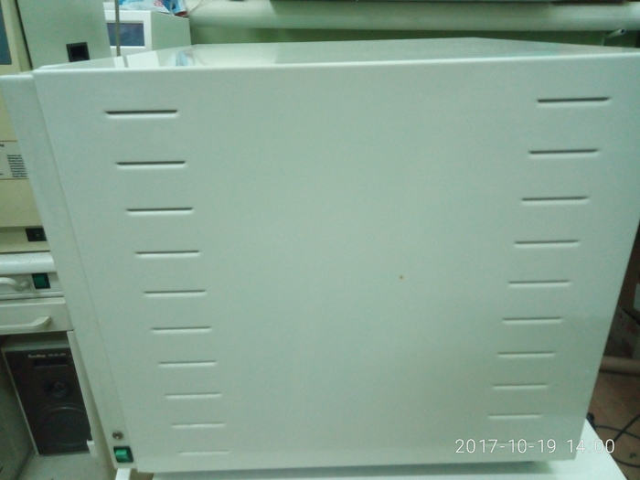 Автоклав EXACTA, производства MOCOM, Италия (2001г.) Электронный автоматический автоклав Mocom EXACTA. 17 л. с вакуумной Zooble.com.ua