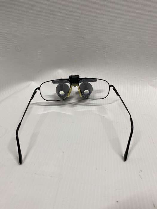 Бінокуляри Heine Збільшення 2,5х Фокусна відстань340mm Ціна - 800€ Zooble.com.ua