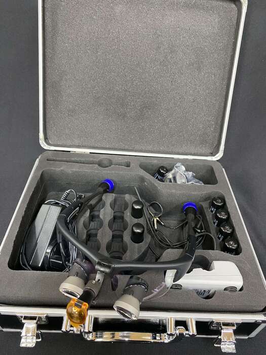 Бінокуляри Orascoptic Xv1 З налобним освітлювачем Бездротові Комплект: батареї, зарядне, інструменти, кейс Zooble.com.ua