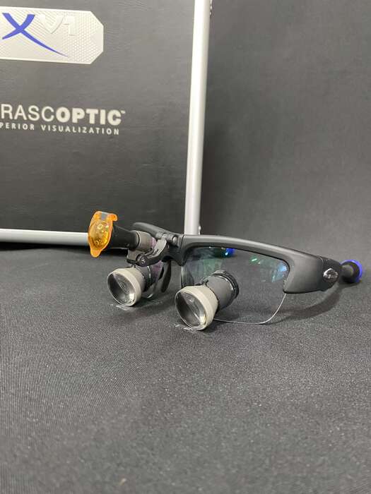 Бінокуляри Orascoptic Xv1 З налобним освітлювачем Бездротові Комплект: батареї, зарядне, інструменти, кейс Zooble.com.ua