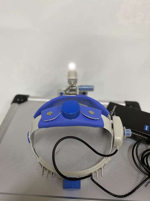 Бінокуляри Zumax З налобним освітлювачем HL8000 Зарядний пристрій, акумулятор В комплекті з лінзами Збільшення 2,5х Zooble.com.ua