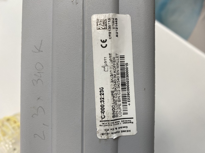 Бинокулярная лупа Heine на очковой оправе с подсветкой и регулируемым межзрачковым расстоянием. Zooble.com.ua