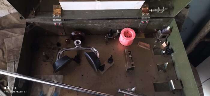 Бормашинка комбинированная, в хорошем состоянии двигатель работает, с консервации новая, в железном ящике Zooble.com.ua