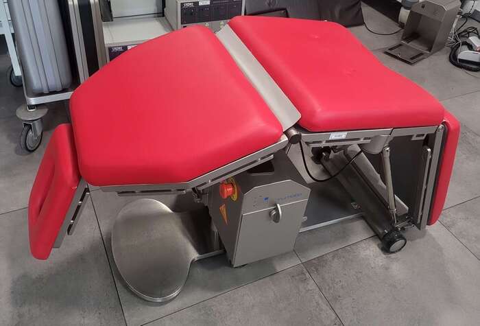 Брумаба(Brumaba операційні крісла для хірургів, очікуємо в кінці липня! Можливе бронювання! Zooble.com.ua