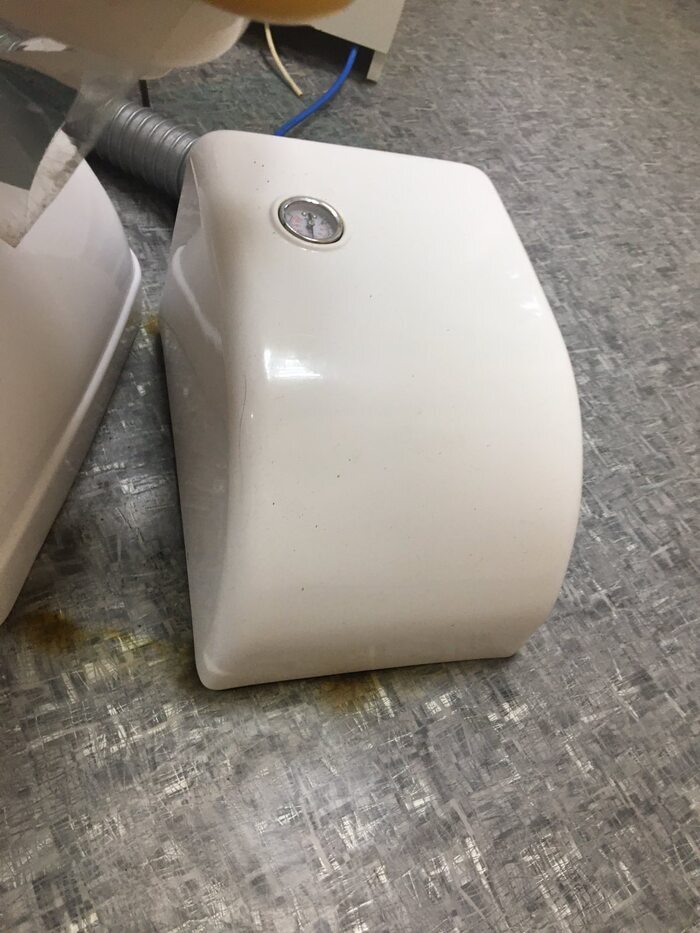 Cтоматологическая установка AZIMUT модель 300 В (врхняя подача инструментов) Zooble.com.ua