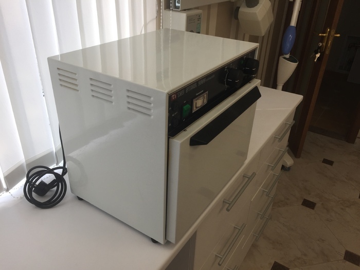 Cухожаровой стерилизатор `Tau steril 2000` состояние как новое Zooble.com.ua