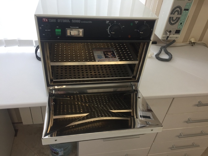 Cухожаровой стерилизатор `Tau steril 2000` состояние как новое Zooble.com.ua