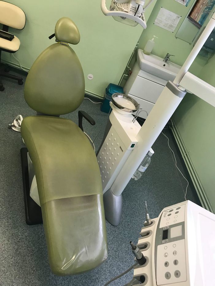 Продається б/в стоматологічна установка Diplomat DA 130 Zooble.com.ua