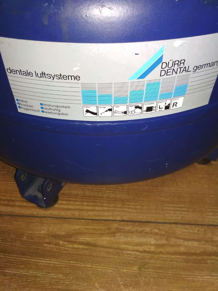 DURR DENTAL D 88-72, Б/У Компрессор в наличие. НЕ под заказ. Бочка 25 литров. Осушитель. Безмаслянный. 220 В Zooble.com.ua