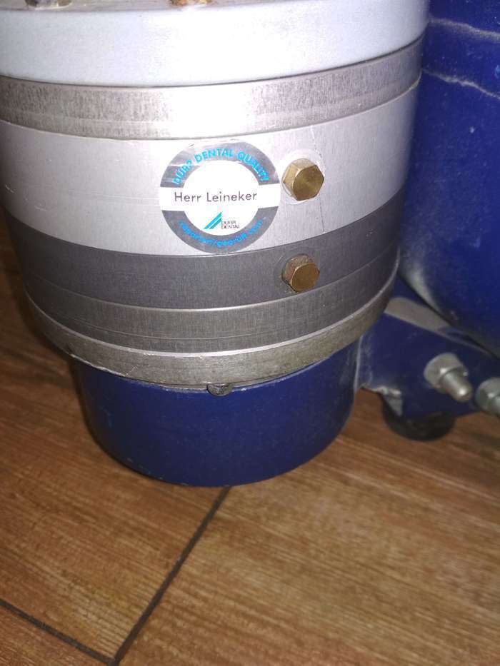 DURR DENTAL D 88-72, Б/У Компрессор в наличие. НЕ под заказ. Бочка 25 литров. Осушитель. Безмаслянный. 220 В Zooble.com.ua