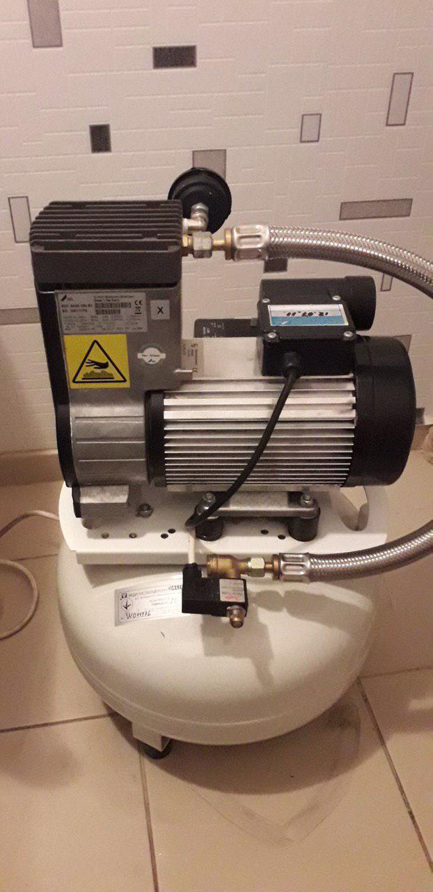 Durr dental tornado 70 безмасляний компресор в чудовому стані Zooble.com.ua