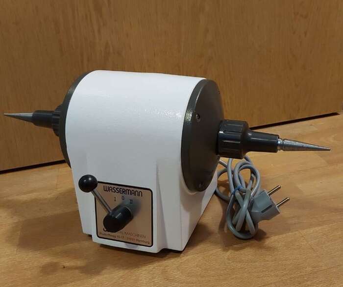 Двигундля полірувальних робіт wassermann,ідеальний стан , працює відмінно.Виробник-Німеччина .ціна 600€. . Zooble.com.ua