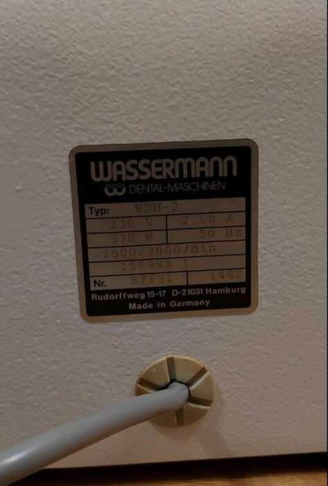 Двигундля полірувальних робіт wassermann,ідеальний стан , працює відмінно.Виробник-Німеччина .ціна 600€. . Zooble.com.ua